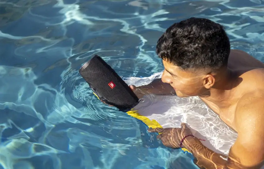 jbl charge 4 waterproof